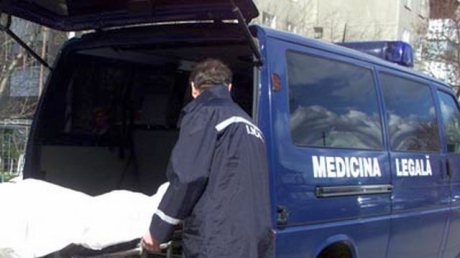 Șocant/ O femeie decapitată, găsită în subsolul unui bloc - medicinalegala82480100-1328607068.jpg