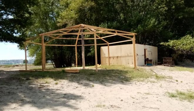 Construcție din lemn ilegală, depistată de comisarii de Mediu pe malul Dunării - mediu-dunare-1691669268.jpg