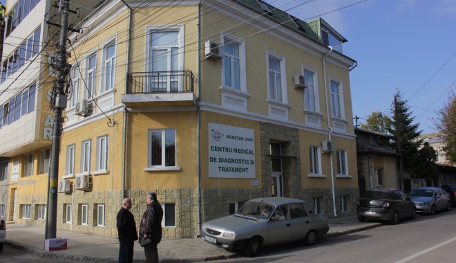 A început testarea gratuită a constănțencelor, pentru cancerul de col - medstar20001-1354203615.jpg