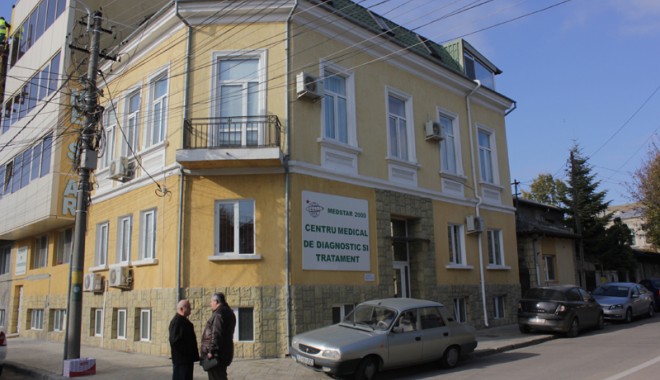 Campanie de testare gratuită pentru osteoporoză la Constanța - medstar20002-1378746046.jpg
