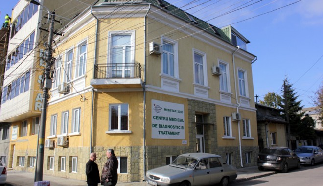 A început testarea gratuită a constănțencelor, pentru cancerul de col - medstar20003-1354224510.jpg