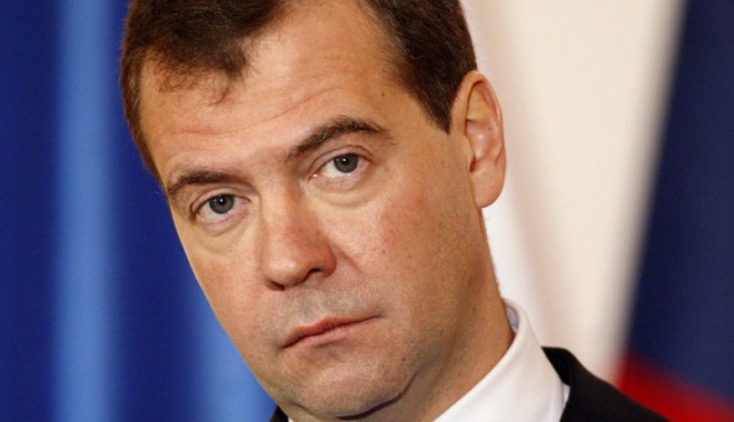 Explozie de comentarii ostile pe Facebook la anunțul lui Medvedev despre ancheta privind alegerile - medvedev-1323698706.jpg