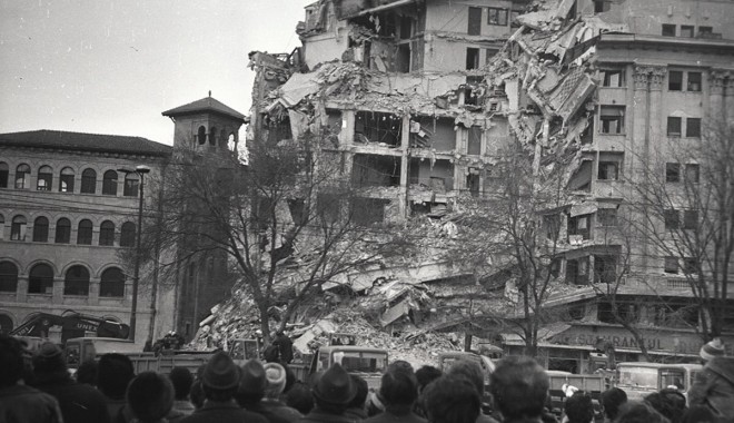 GALERIE FOTO /  36 de ani de la CUTREMURUL din '77. Ce zone sunt vulnerabile, la Constanța - memorial3-1393924421.jpg