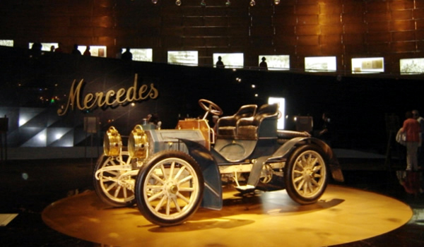 Stuttgart, domeniul Mercedes - mercedes-1339167564.jpg