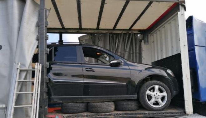Un șofer român de TIR a fost prins cu un SUV Mercedes căutat de belgieni ascuns în remorcă - mercedes-1595335359.jpg