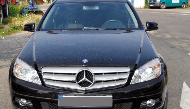 Mercedes furat din Franța, găsit la Negru Vodă - mercedesgardafranta1-1340729027.jpg