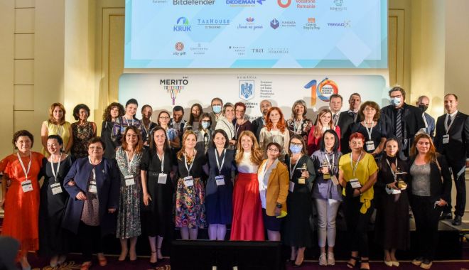 A șaptea ediție a Galei MERITO premiază astăzi excelența la catedră - merito-1652858173.jpg