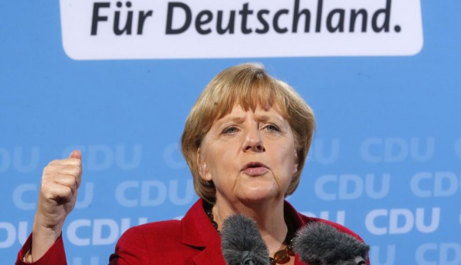 Angela Merkel, iubită de germani, criticată în Europa - merkel-1379954143.jpg