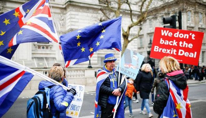Votul pentru Brexit, reprogramat pentru săptămâna viitoare. Avertismentul Theresei May dacă acordul nu va fi adoptat - merlin148676781aa7275560ba64599a-1546855090.jpg