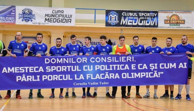 Sport, nu politică! Mesaj inedit afișat de handbaliștii de la CS Medgidia - mesaj-1550417618.jpg