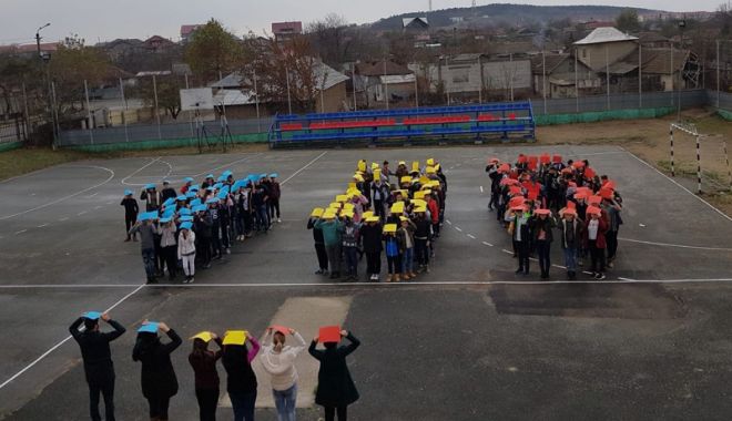 Elevii din județul Constanța sărbătoresc Centenarul Marii Uniri - mesajulmeupentruromania1-1543336168.jpg