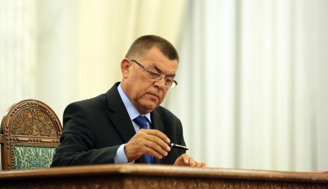 Mesajul ministrului de Interne cu ocazia sărbătorilor de iarnă - mesajulministruluideinterne-1387562418.jpg