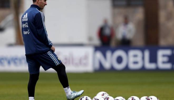 Fotbal, Copa America 2015 / Argentina a învins la limită Jamaica cu 1-0 - messi-1434874671.jpg