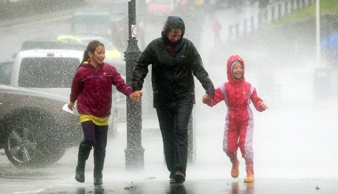 Sezonul anomaliilor meteo în Europa - meteo-1344435402.jpg