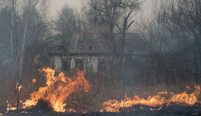 Incendiile din zona Cernobîl persistă din cauza vântului puternic - methodetimesprodwebbinac1cdf4682-1587562373.jpg