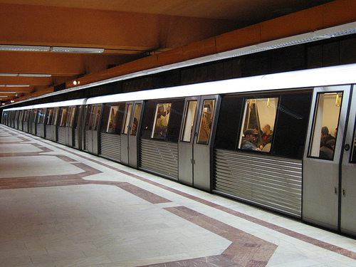 Metrorex majorează cu până la 50% tarifele de călătorie cu metroul - metrou-1344005519.jpg