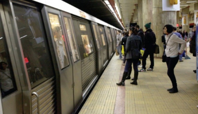 A murit după ce s-a aruncat în fața metroului - metrou-1363011206.jpg
