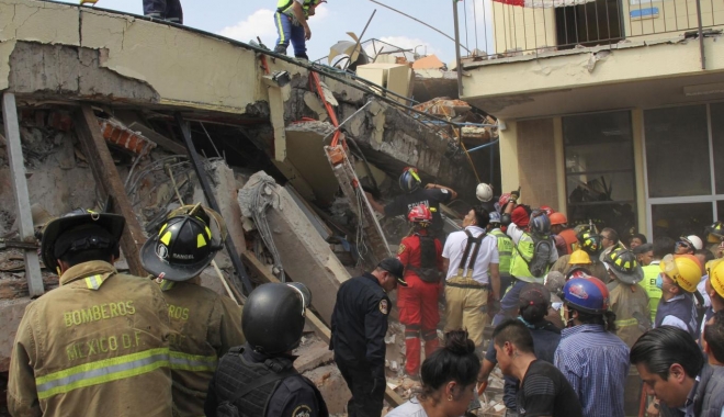 ȘCOALĂ PRĂBUȘITĂ PESTE COPII / BILANȚ TRAGIC: 21 MORȚI - mexicocityschool-1505906755.jpg