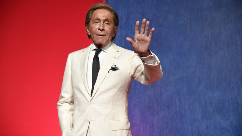 Valentino, cel supranumit „ultimul împărat al modei”, a încetat din viață - mgriywnizmqyzdnmodfim2iwmmuwywiy-1768906069.webp
