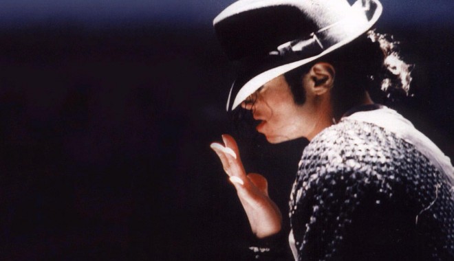Michael Jackson, pe primul loc în topul starurilor cu cele mai mari venituri postume - michael-1413562667.jpg