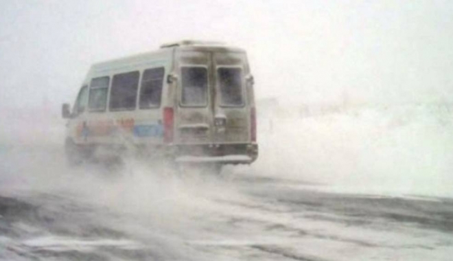CUM CIRCULĂ MICROBUZELE ÎN JUDEȚUL CONSTANȚA, AZI, DUPĂ URGIA DE IERI - microbuze11516267299-1516347435.jpg