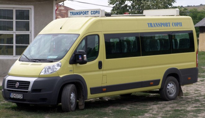 Cei 110 copii navetiști din Crucea vor avea microbuz spre școală - microbuzscolar6287-1317242135.jpg