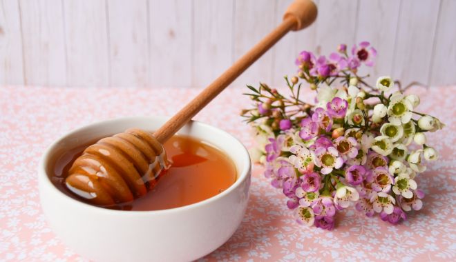 Mierea de Manuka are proprietăţi anti-inflamatorii şi antivirale, dar şi efect antioxidant - miere-de-manuka-1691692911.jpg