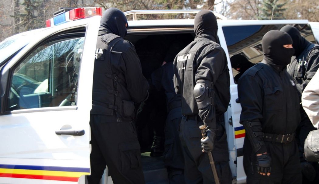 Român suspect că ar fi capul unui grup specializat în transportul de migranţi pe teritoriul Bulgariei