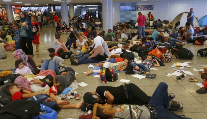 O tabără de migranți din nordul Franței, evacuată de forțele de ordine - migrantifranta-1505825694.jpg