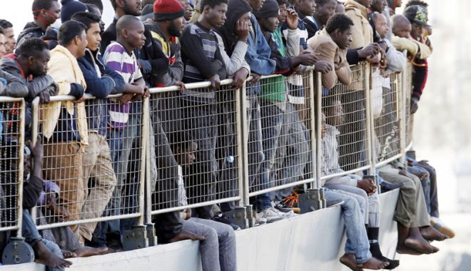 Peste 450 de migranți, salvați de Garda de Coastă spaniolă - migrantispania-1533738725.jpg