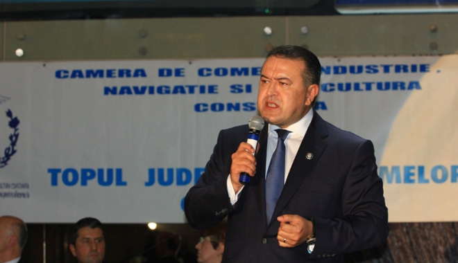 Mihai Daraban onorează promoția economiștilor șaguniști - mihaidaraban-1463317292.jpg