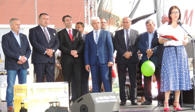 Președintele CCIR, Mihai Daraban, a participat la deschiderea Târgului Internațional AGRO Pitești - mihaidarabanaparticipat-1493966707.jpg