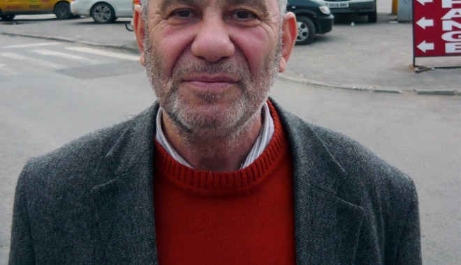 Povestea lui Mihai Ioachim, pescarul botezat de străjerele - mihaiioachimpescar-1312476024.jpg
