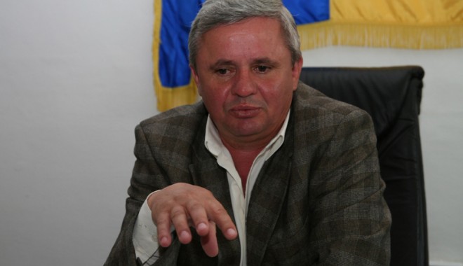 Cum își plătește polițele fostul primar Valer Iosif Mureșan după ce a pierdut alegerile - mihailkogalniceanuvaleriosifmure-1380303467.jpg