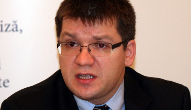 Mihail Neamțu va candida pentru un mandat de deputat în Arad - mihailneamu-1347881601.jpg