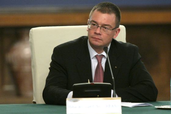 Guvernul Ungureanu le-o coace evazioniștilor fiscali - mihairazvanungureanu-1329310584.jpg