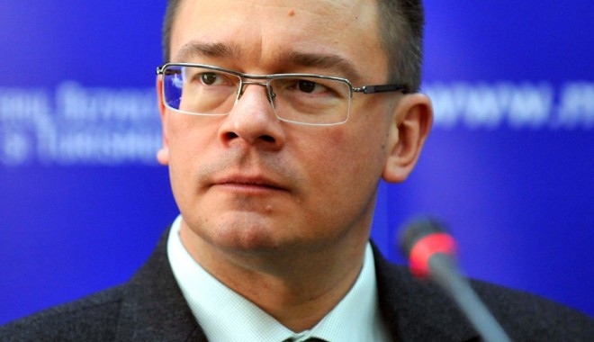 Mihai Răzvan Ungureanu spune că noua Putere a apărut pe hoție - mihairazvanungureanu-1342448268.jpg