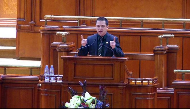 Început încărcat de mandat pentru deputatul Mihai Tararache. Iată ce inițiative a avut parlamentarul - mihaitararachecopy-1375111961.jpg