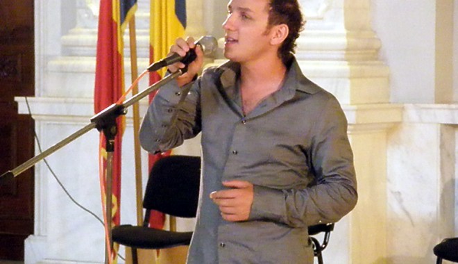 Gala laureaților Festivalului REMEMBER - mihaitraistariu-1355504193.jpg