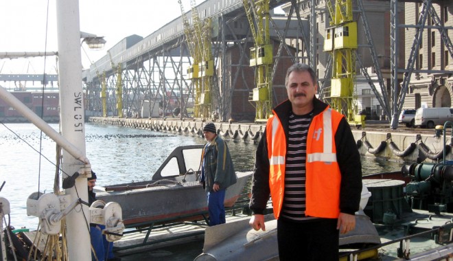 Marea Neagră, invadată de ofițeri pregătiți la… apelul de seară - mihalcioiuadrian9-1364588910.jpg