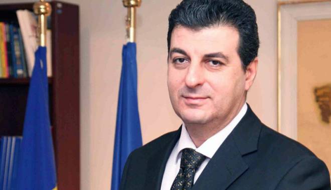 Mihnea Motoc, la MApN: Experiența acumulată mă va ajuta să duc la bun sfârșit misiunea - mihneamotoc-1447839034.jpg