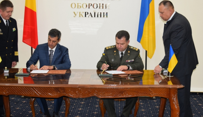 Mihnea Motoc, ministrul MApN, în vizită oficială la Kiev - mihneamotoc1-1476203963.jpg