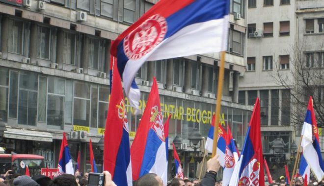 Mii de persoane au participat la proteste antiguvernamentale, la Belgrad - mii-1544966745.jpg