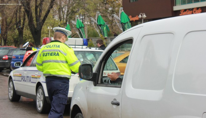 Mii de amenzi date de rutieriști în perioada sărbătorilor - miideamenziinperioadasarbatorilo-1389086828.jpg
