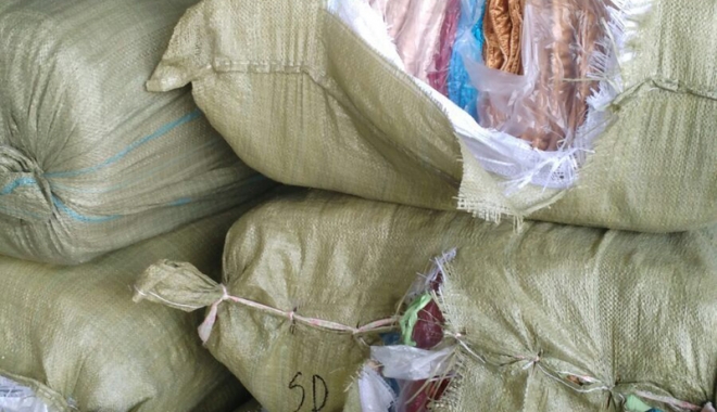 Mii de produse contrafăcute din China, confiscate  în Portul Constanța - miideproduse-1479745631.jpg