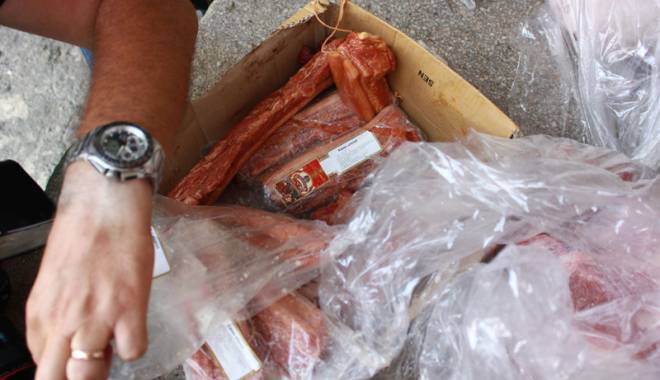 Mii de tone de alimente, distruse de inspectorii sanitar-veterinari - miidetonedealimente-1422294531.jpg