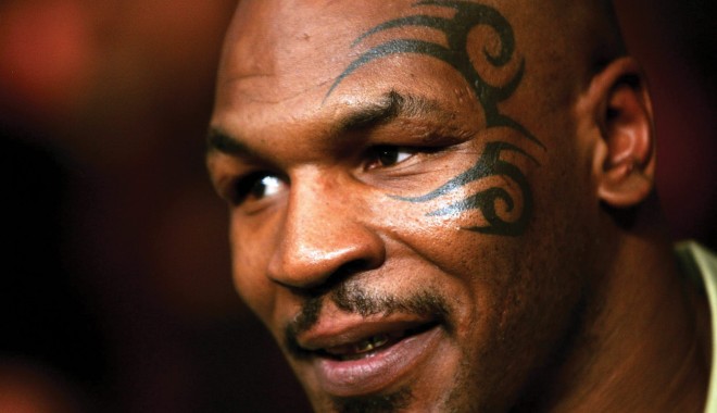Mike Tyson: Mi-am prins fosta soție în pat cu Brad Pitt - miketyson-1354531764.jpg