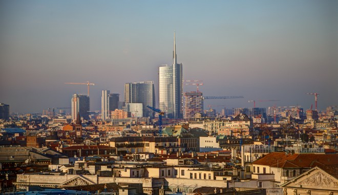Amenințare cu bombă la consulatul SUA din Milano - milano2-1375807281.jpg