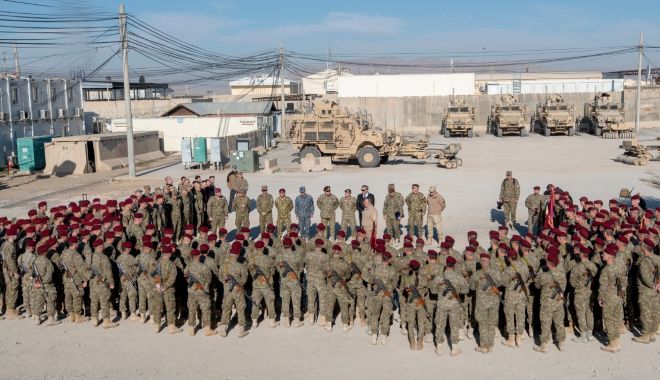Surpriză pentru militarii români din Afganistan! Descinderi la Kandahar și Kabul - militari-1576658582.jpg