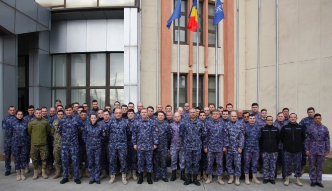 56 de militari, certificați ca instructori - evaluatori de bord - militari-1580335363.jpg